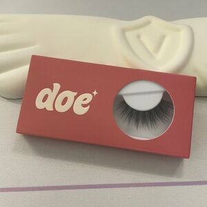 Doe Lashes - Starry Night